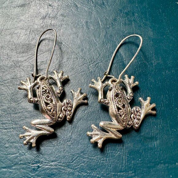 None Jewelry - Silvertone Large Filigree Statement Frog Earrings